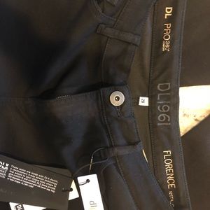 BRAND NEW DL1961 Florence Skinny Black Jean Sz 28
